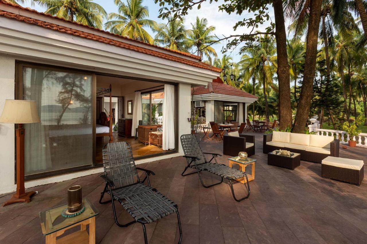 Casa Del Mer By Stayvista - Nearby Beach With, Sea-View Rooms & Coconut Farm Alibag Exterior photo