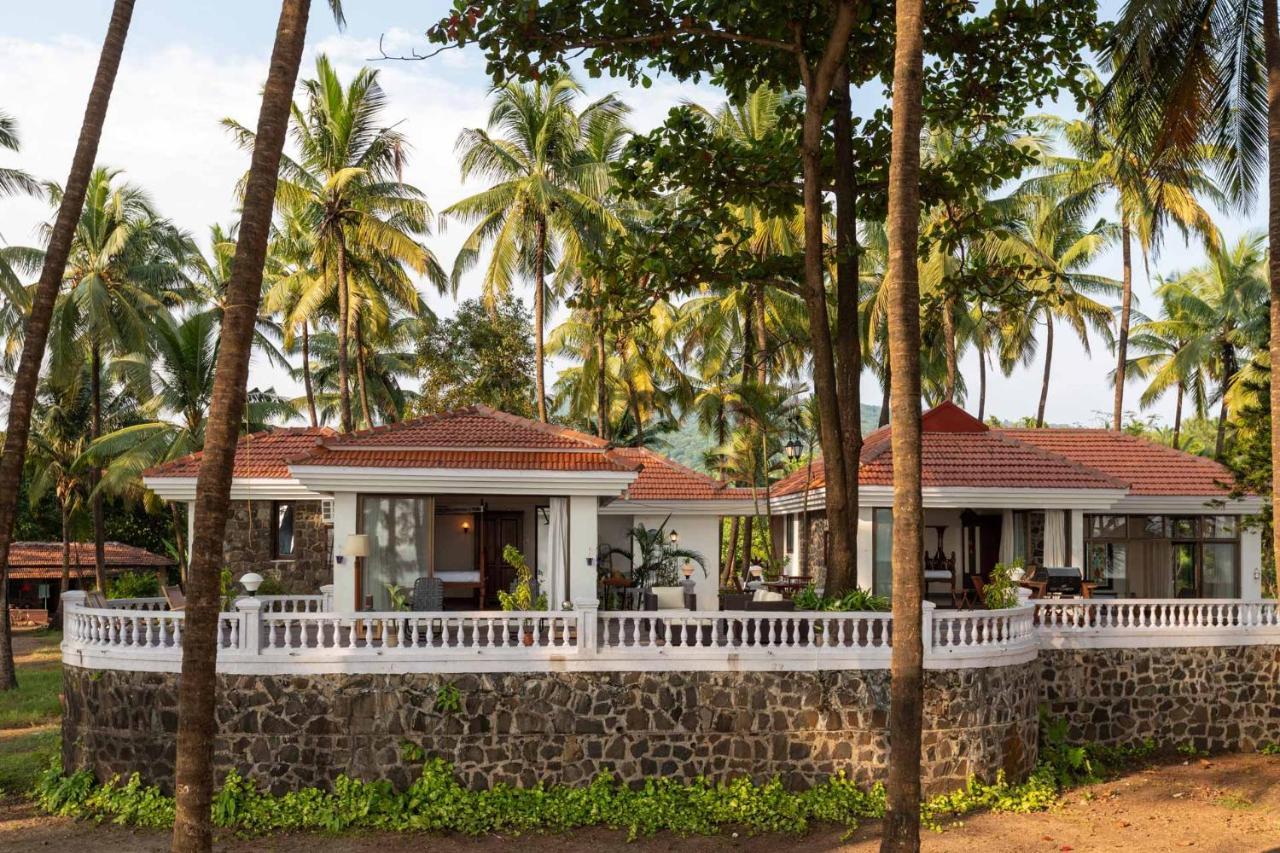 Casa Del Mer By Stayvista - Nearby Beach With, Sea-View Rooms & Coconut Farm Alibag Exterior photo