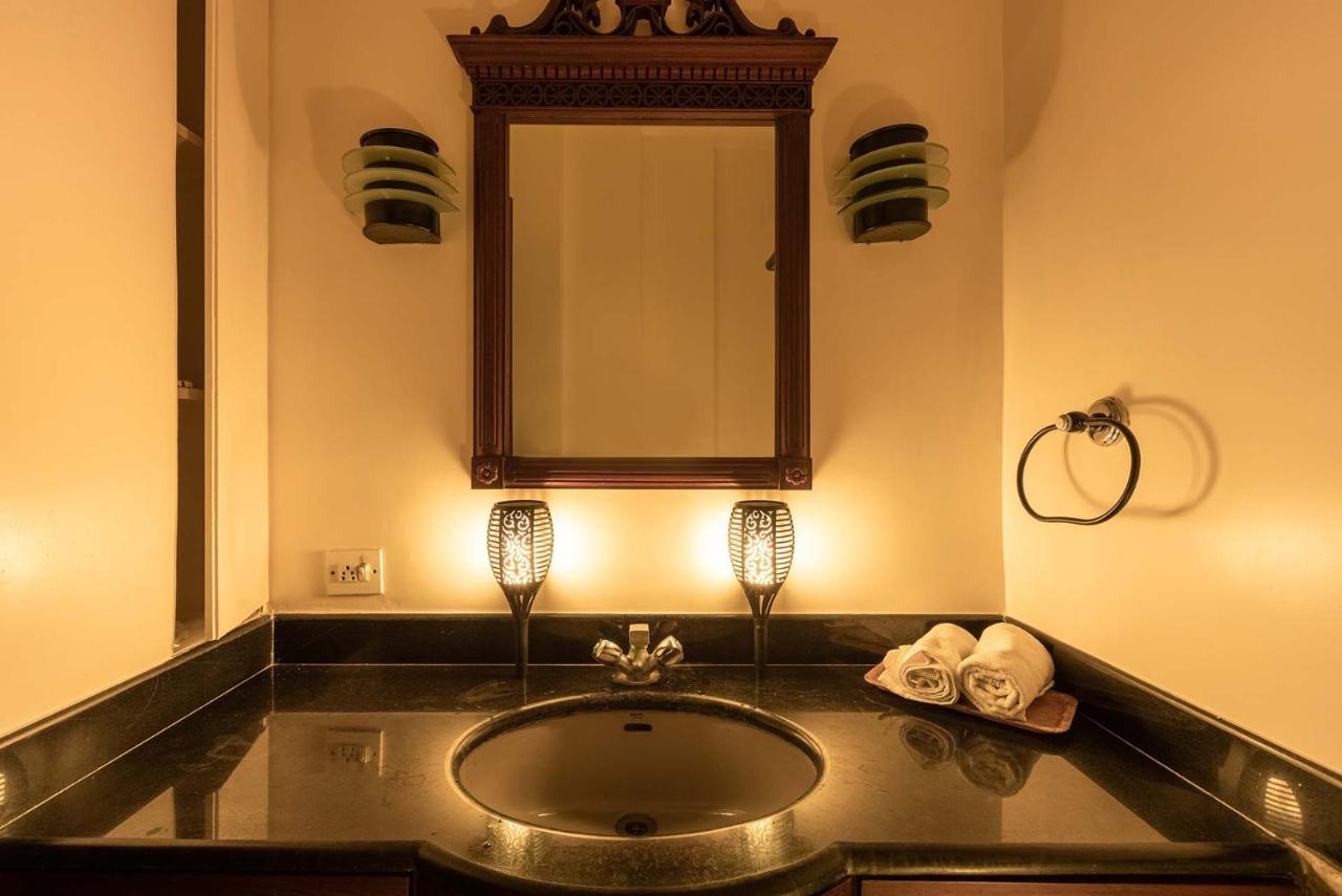 Casa Del Mer By Stayvista - Nearby Beach With, Sea-View Rooms & Coconut Farm Alibag Exterior photo